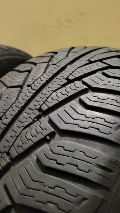Sprzedam opony zimowe M+S Uniroyal 225/50 R17. Okazja