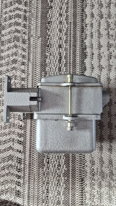 Stycznik wyłącznik olejowy MOL 28 Nieużywany