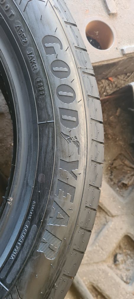 Komplet nowych opon  goodyear efficient grip 215/55R18 95h .2022 rok