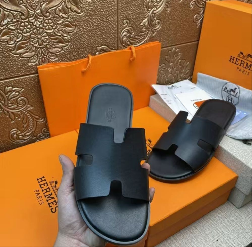 Мужские шлепанцы Hermes