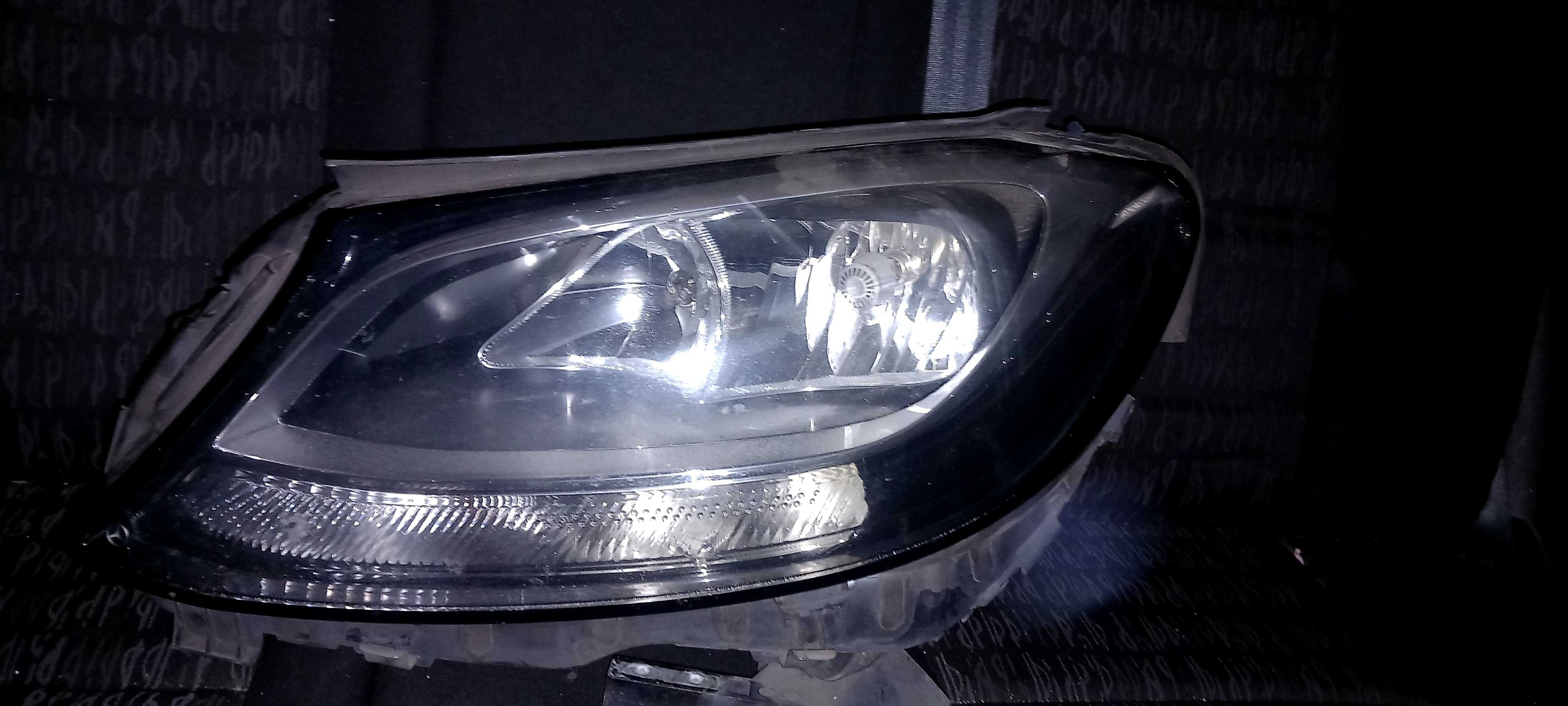 Farol Mercedes classe C200