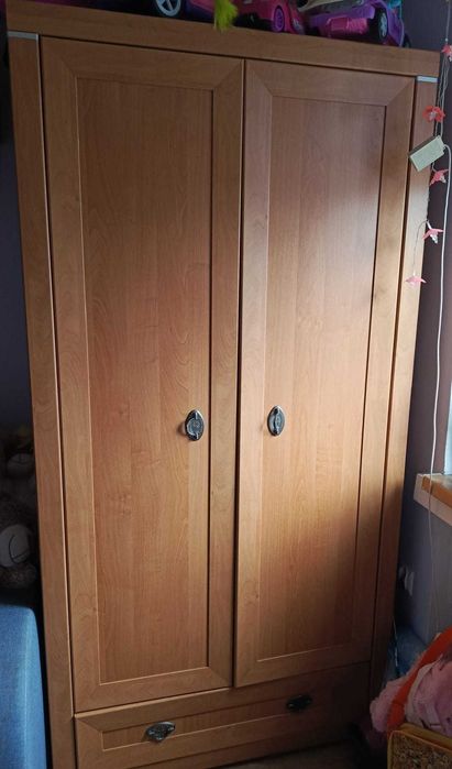 Komplet masywnych mebli