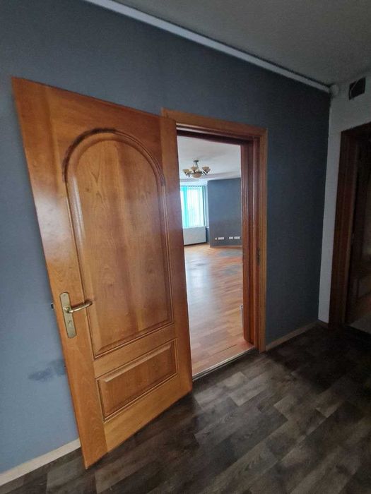 Здам в оренду офісне приміщення 240 м2 (весь поверх) Зелена 238 (ДБК)