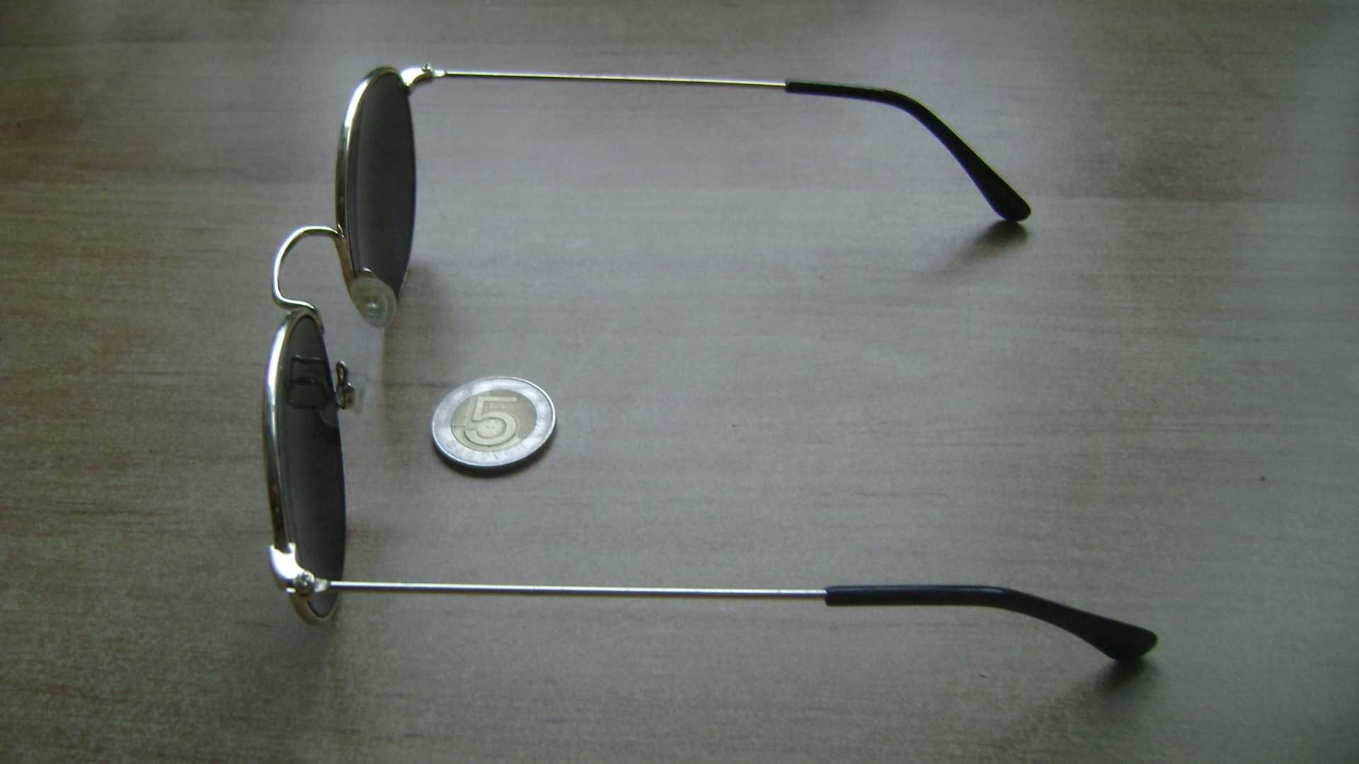 Starocie z PRL - Okulary przeciwsłoneczne = uszkodzone rozstaw 13 cm