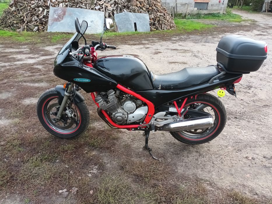 Motocykl Yamaha xj600s Diversion, kuferek, kask gratis.