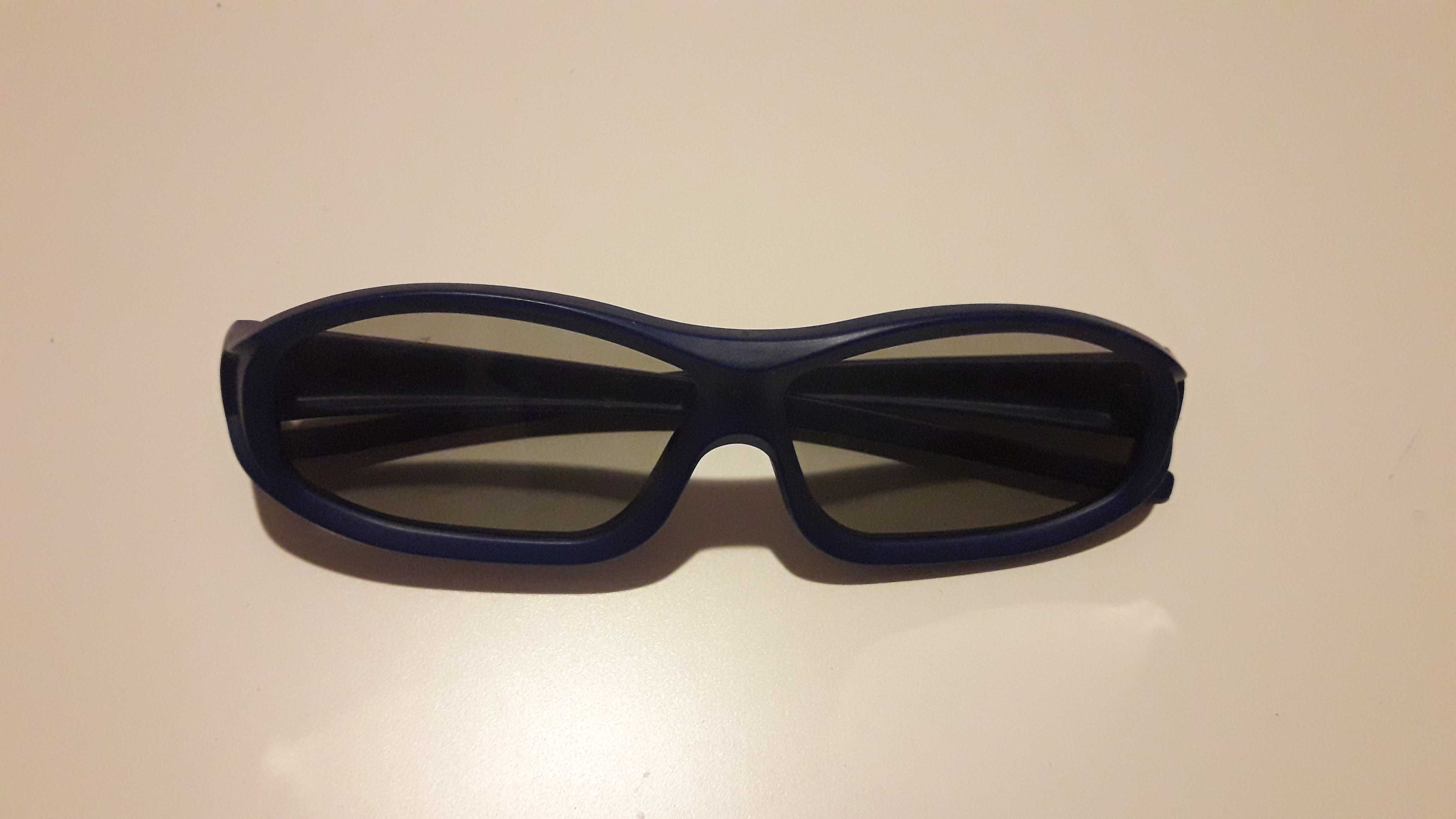 Okulary do oglądania filmów w technologii 3D.