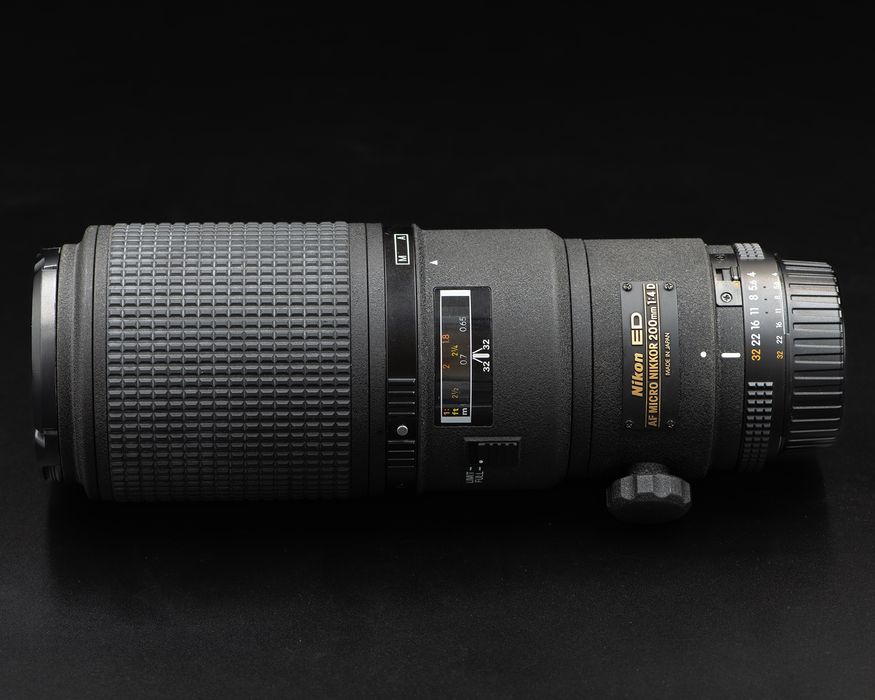 Nikon ED AF Micro Nikkor 200mm 1:4D професійний макрооб'єктив