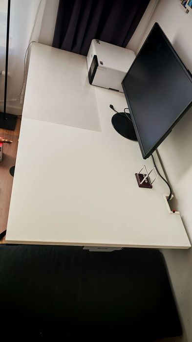 Oddam biurko w stanie dobrym, blat 160x80, regulowana wysokość