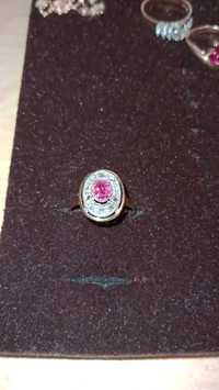 Złoty pierścionek antyk rubin 0,6 ct diamenty 0,25 ct, rozmiar 16