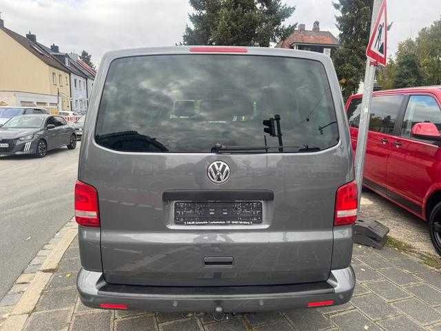 Volkswagen T-5..