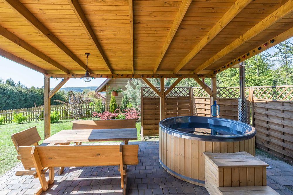 Domki drewniane z baliami - jacuzzi, Mazury, całoroczne