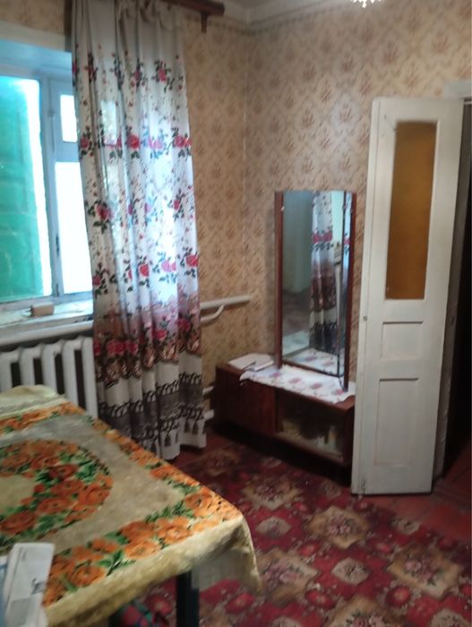 Продаєть дворище