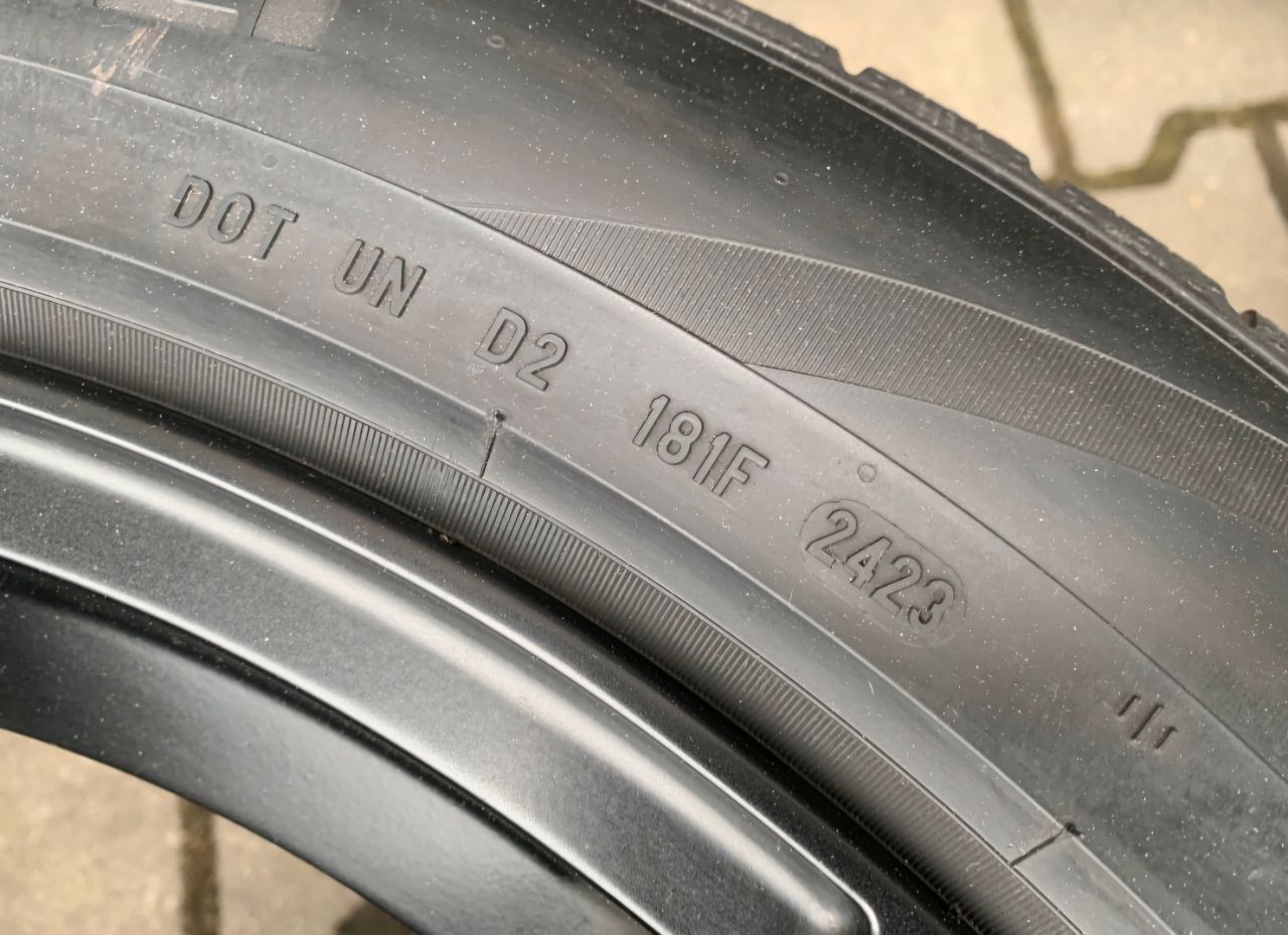 Шини Pirelli Scorpion ZR 20 295/45/R20
