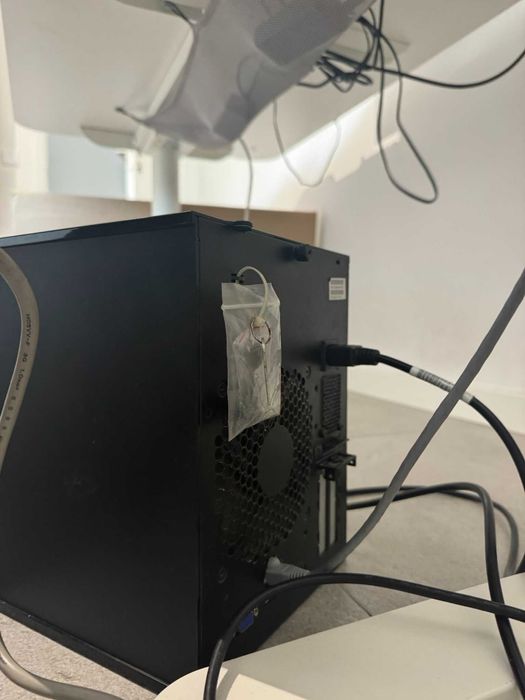 ProLiant MicroServer N36 (5GB RAM, 30GB SSD)