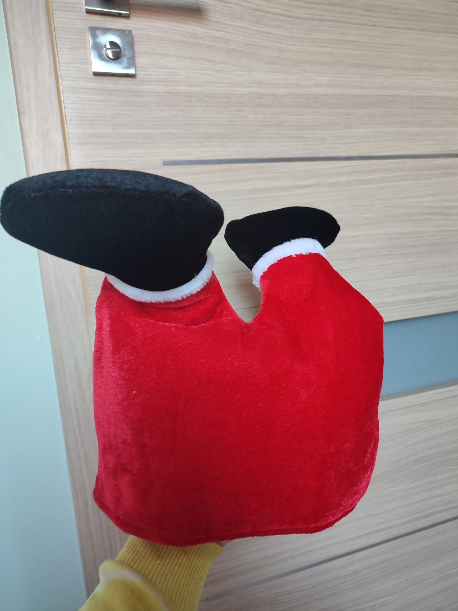 Czapka na głowę świąteczna w kształcie spodni
