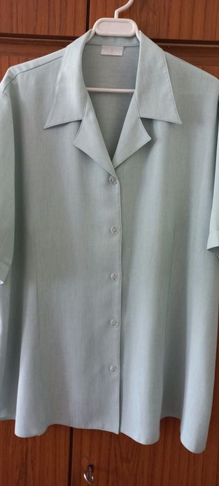 Jasnobieska elegancka bluzka dla kobiet