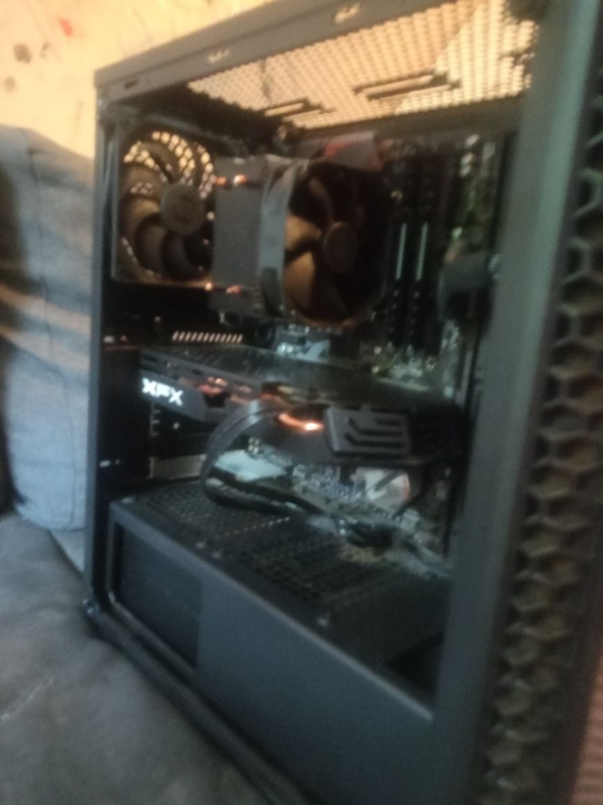 Komputer stacjonarny do gier i pracy – AMD Ryzen 5 + RX 580 | 16 GB RA