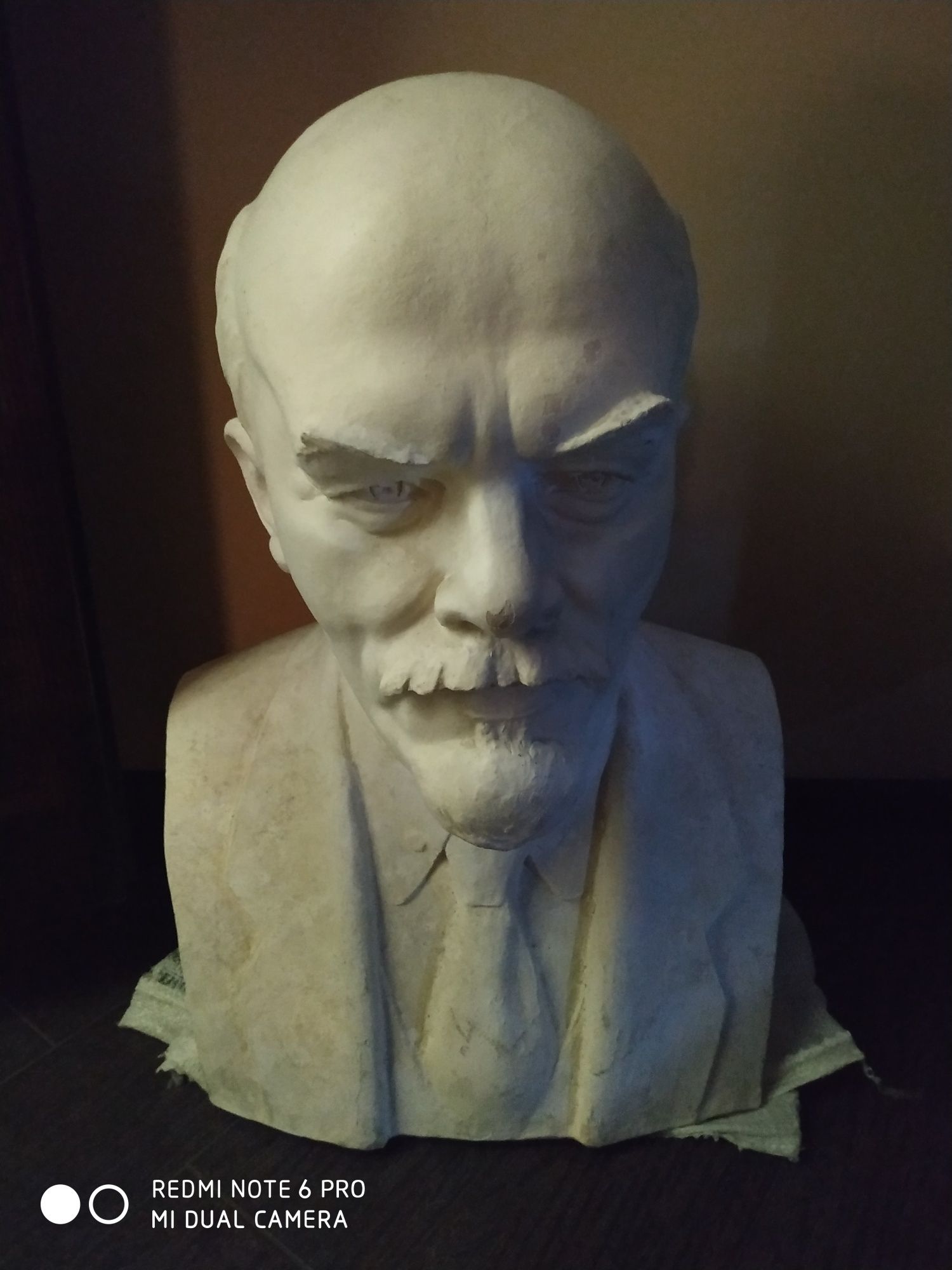 Скульптура,Бюст Ленина