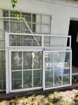 Janela de duas folhas em alumínio branco