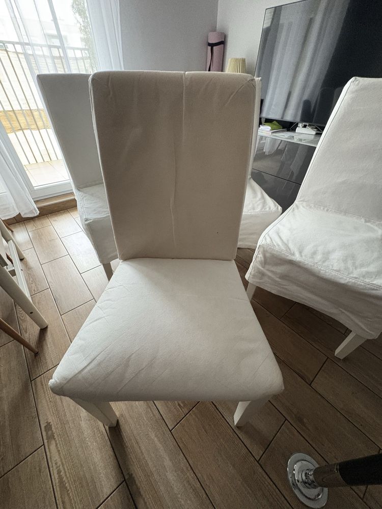 Krzesła Henriksdal 4 sztuki Ikea plus pokrowce
