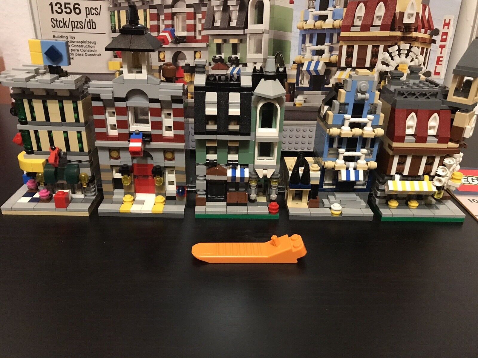Lego 10230 Mini Modulars promotional