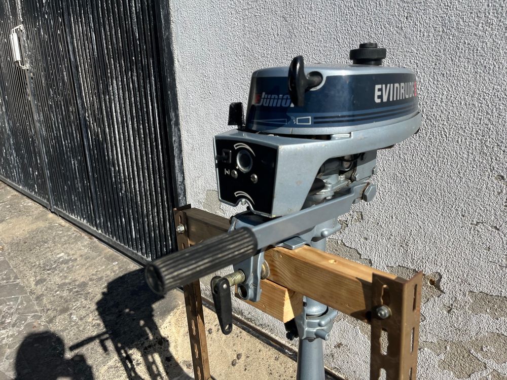 Motor Evinrude Junior 1.2 outboard