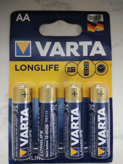 Алкалайн батарейка Varta longlife Alkaline размер ААА и АА