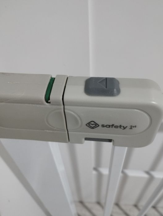 Safety 1st Bramka rozporowa na schody drzwi 73-80cm
