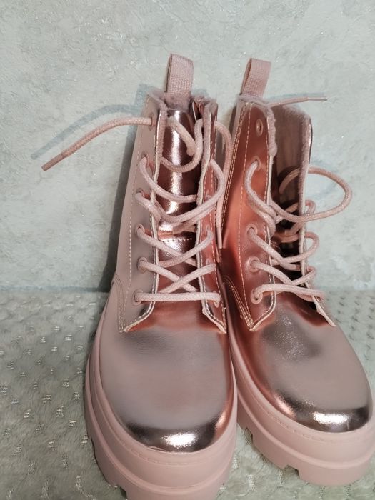 Ботинки для девочки