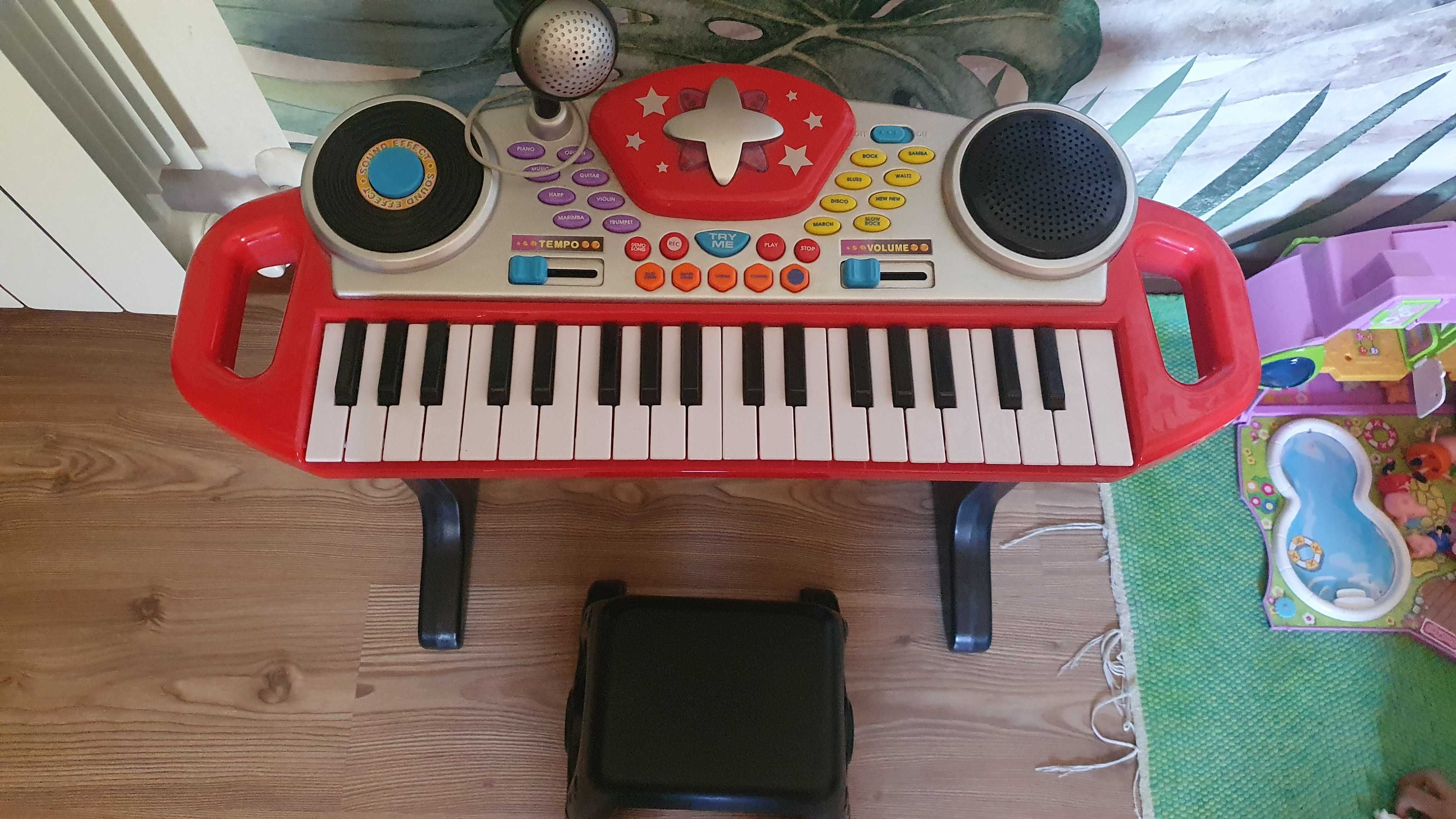 Piano infantil com banco