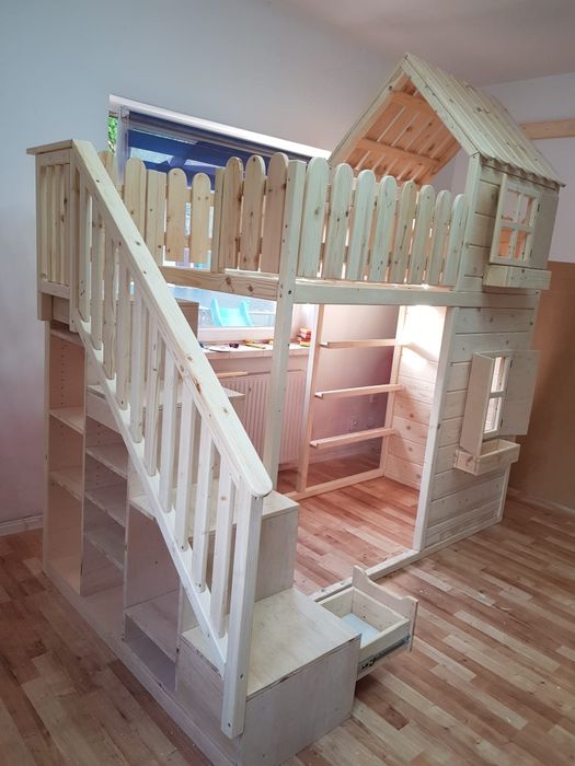 Łóżko piętrowe drewniane niemalowane z antresolą