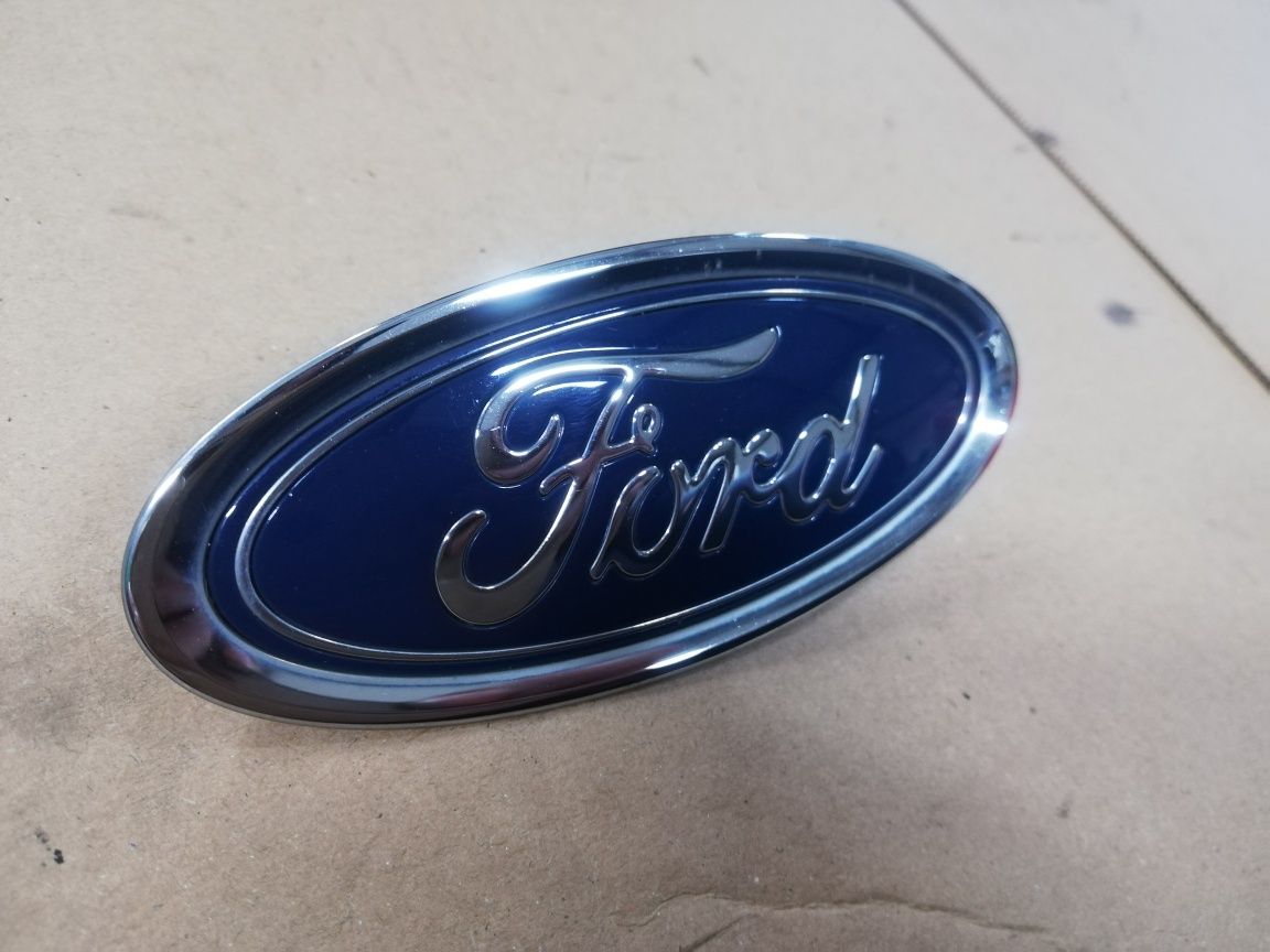 Emblemat znaczek logo zderzaka przedniego przód Ford Focus mk4 IV oryg