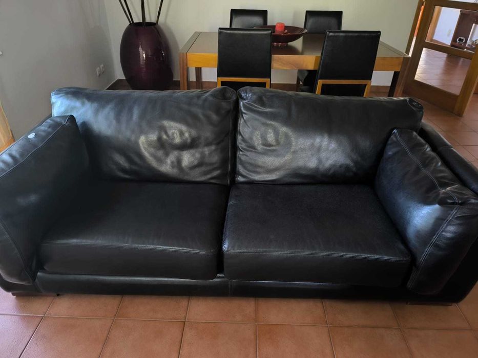 Sofá três lugares