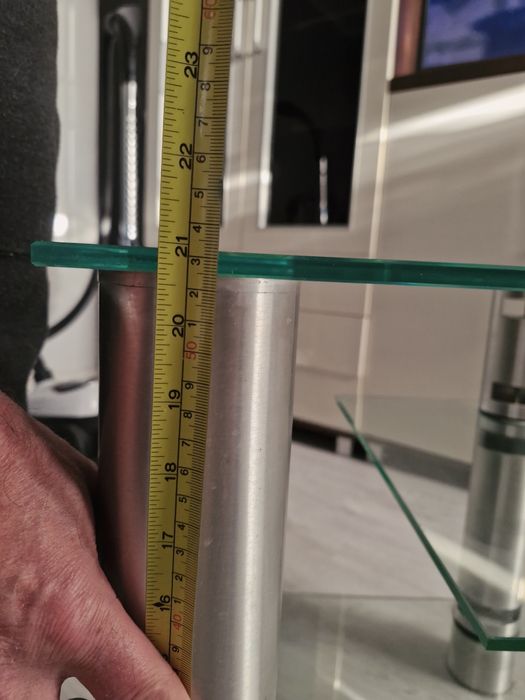 Stolik szklany pod TV