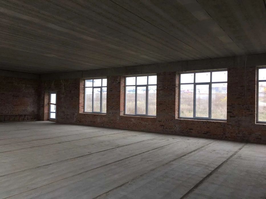 Здам 1 та 2 поверх приміщення по 250 кв. м.