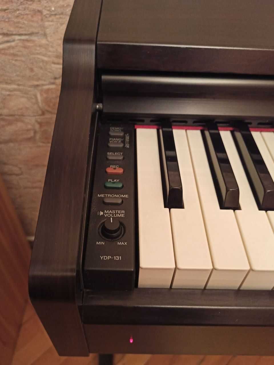 Цифровое пианино Yamaha YDP-131