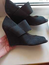 Замшевые   туфли DKNYC, стелька 24см, в идеале