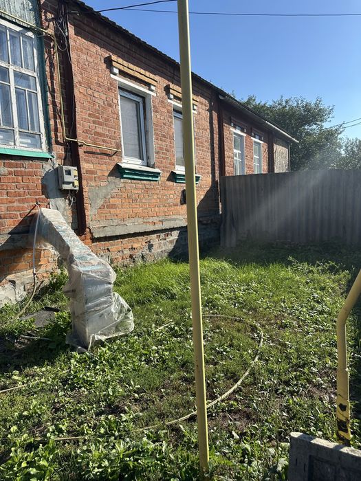 Продам 1/2 част. будинку у с. Коротич