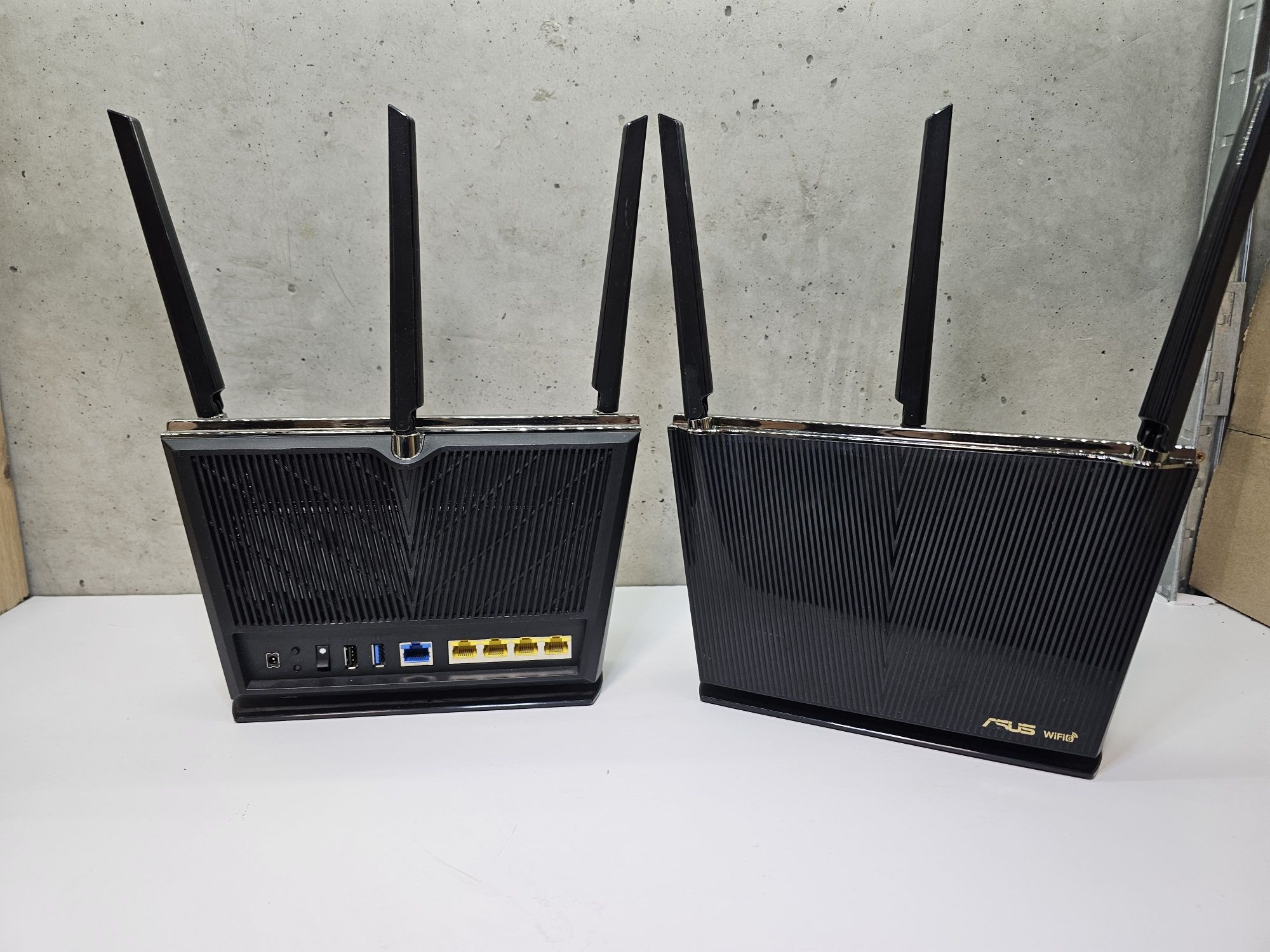 Бездротовий маршрутизатор (роутер) ASUS RT-AX68U
