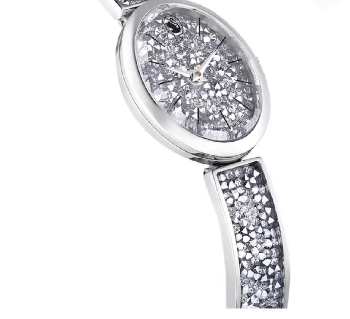 Novo Relógio SWAROVSKI
Rock Crystal Dial Silver Crystal Oval Watch