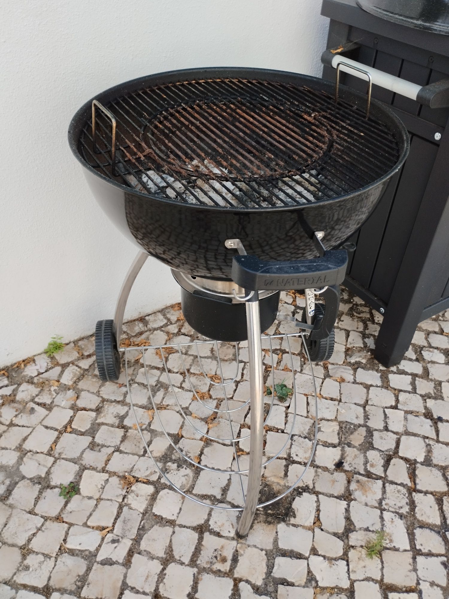 Churrasqueira/grelhador/barbecue da marca do Leroy Merlin