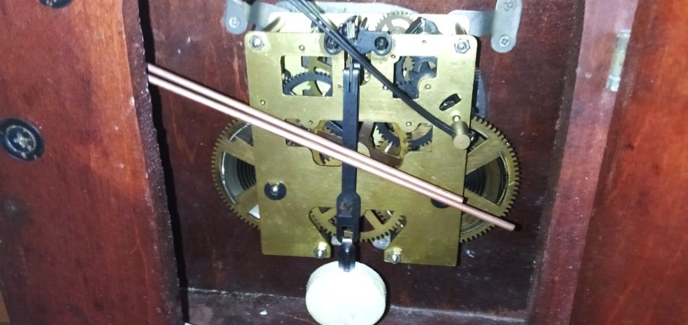 Часы настольные Tempus fugit