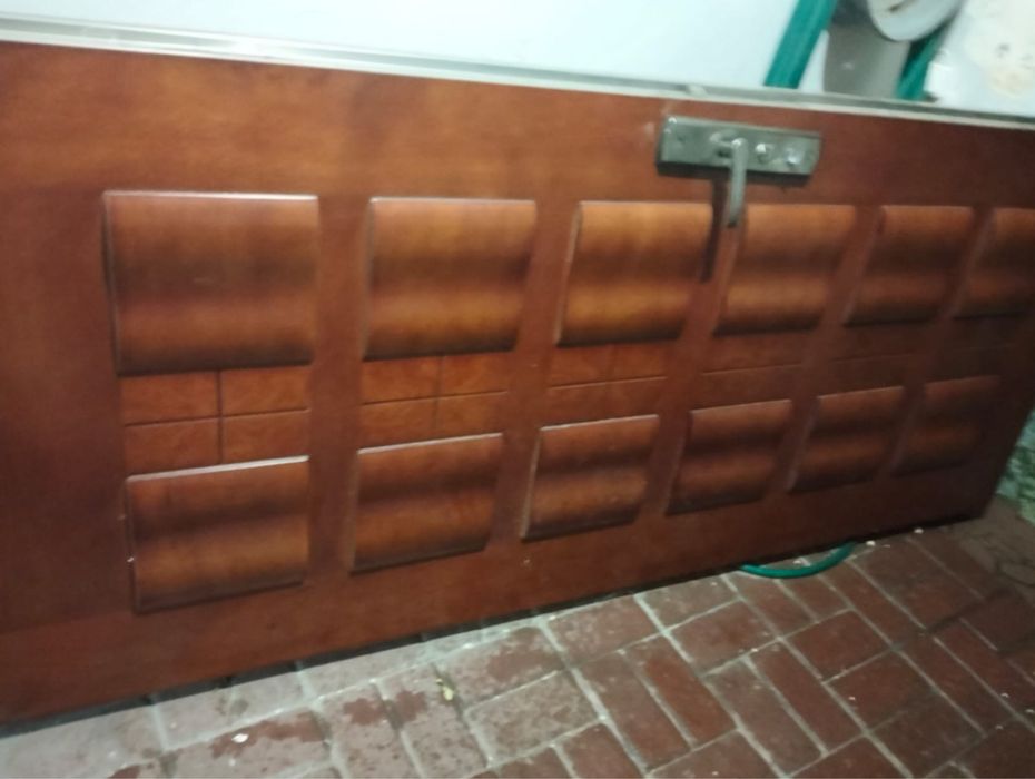 Drzwi zewnetrzne na dzialke lub budowe