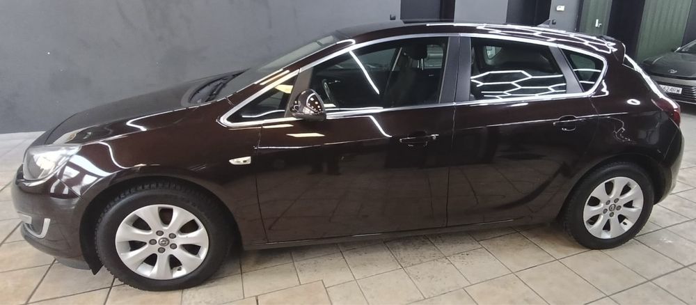 Sprzedam opla astrę z LPG