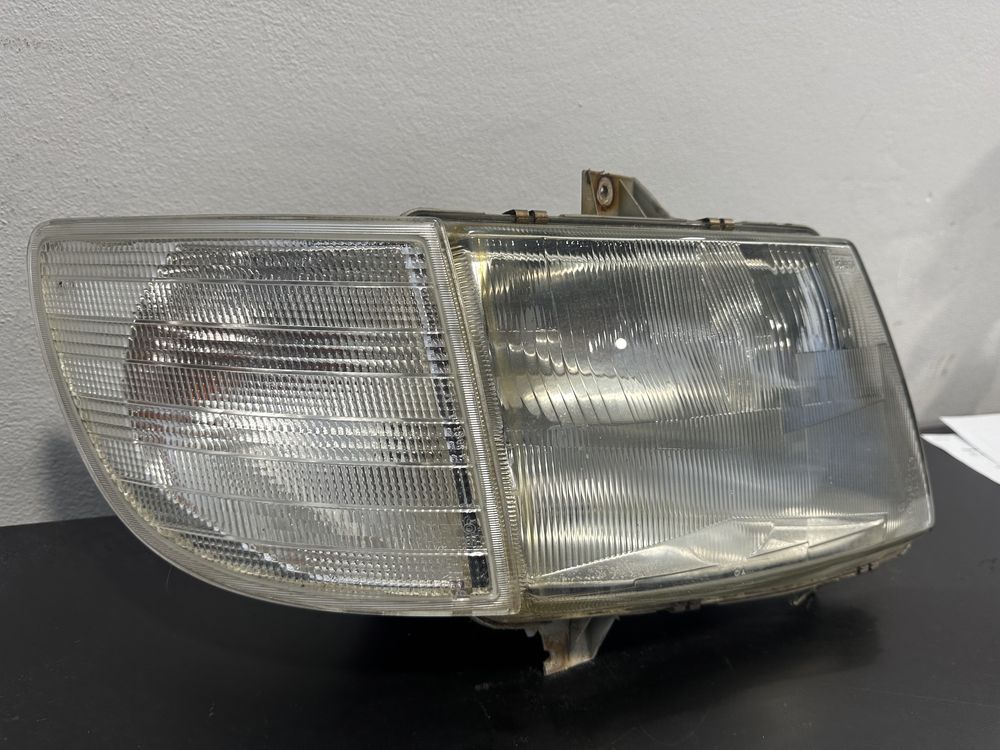 Farol e pisca direito mercedes vito w638