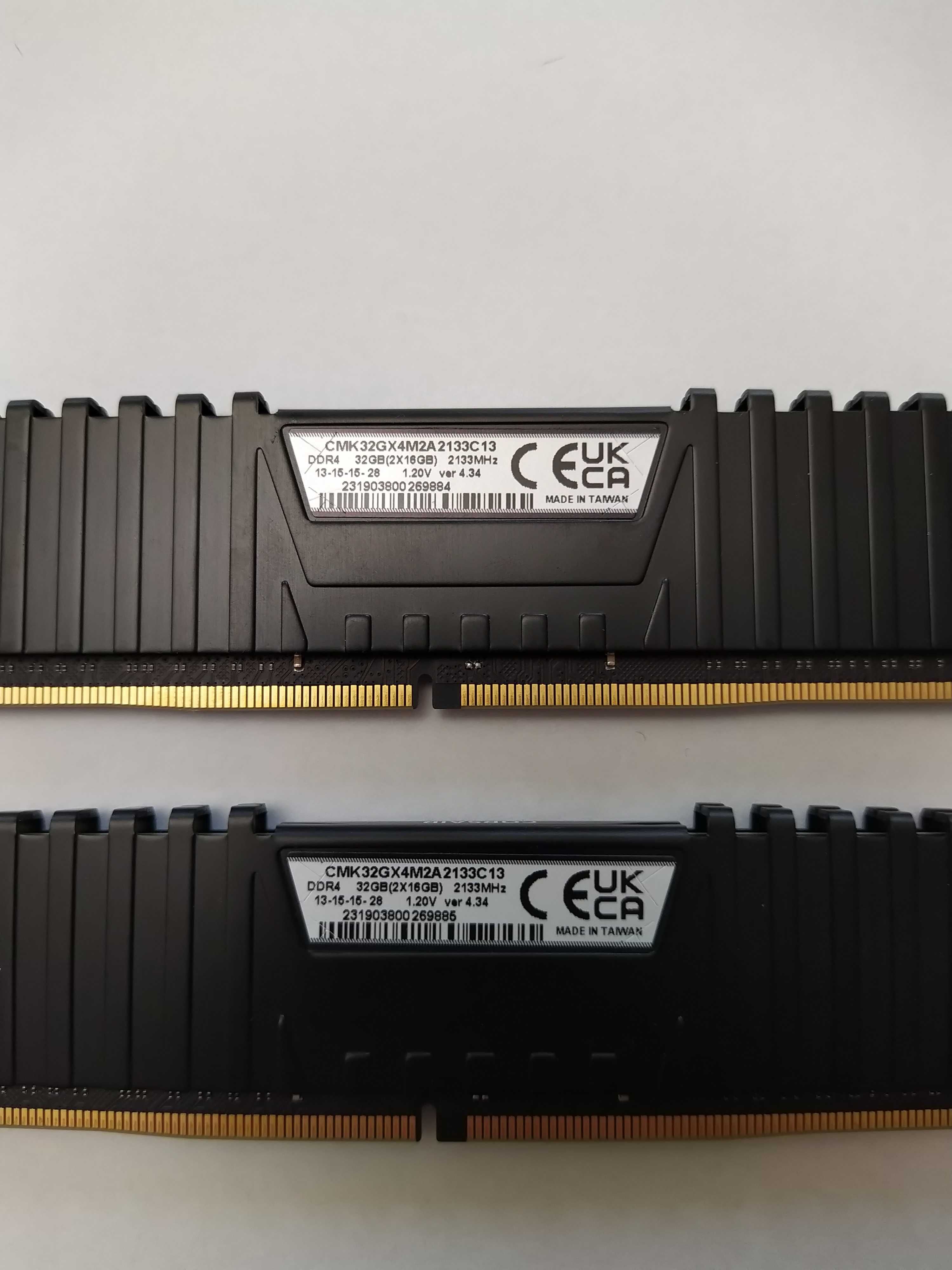 Corsair Vengeance 32 GB (2x16GB) DDR4 2133 MHz (CMK32GX4M2A2133C13)