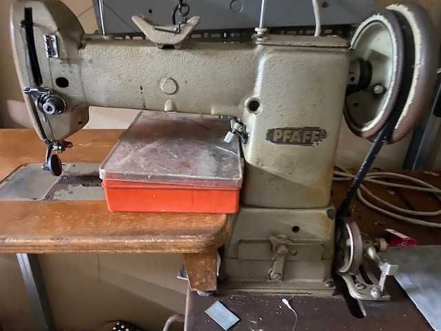 Máquina de Costura Phaff de Braço