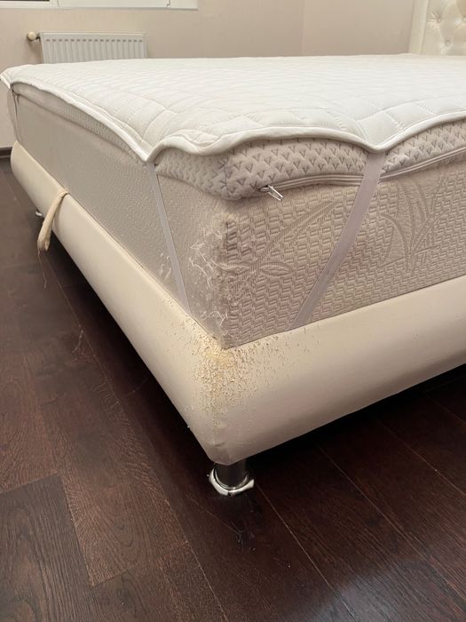 Двоспальне ліжко 160/200