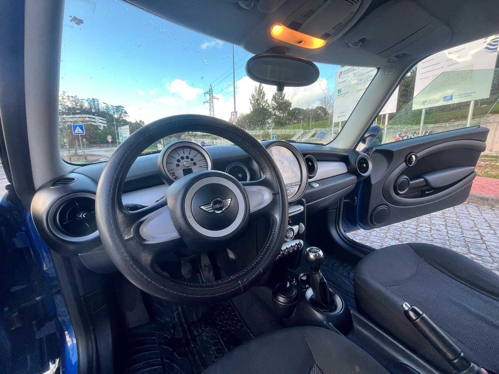 Mini One 1.4 com película azul