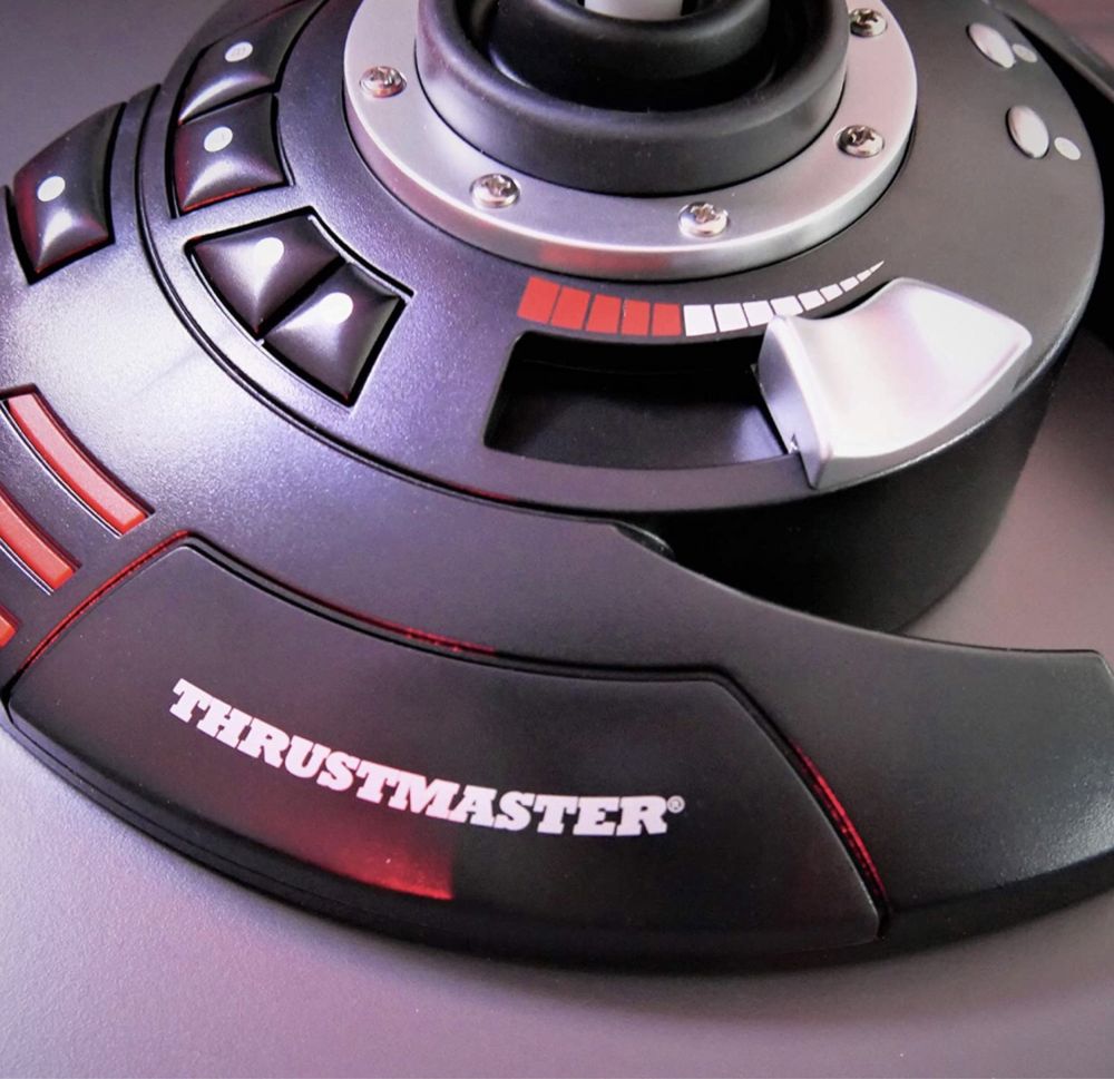 Joystick trustmaster t-Flight